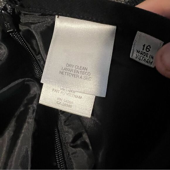 Jones studio midi skirt, fully lined, Womens size 16 back zip - Picture 3 of 6